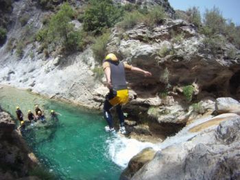 ofertas-barranquismo-deportes-de-aventura-granada
